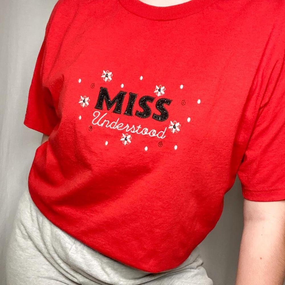 Y2K miss understood tee